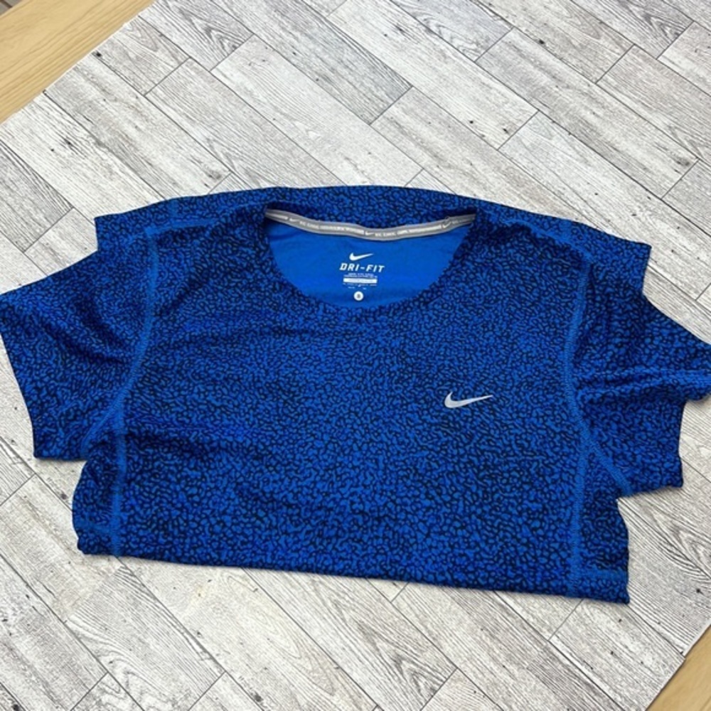Nike‎ - Picture 7 of 7
